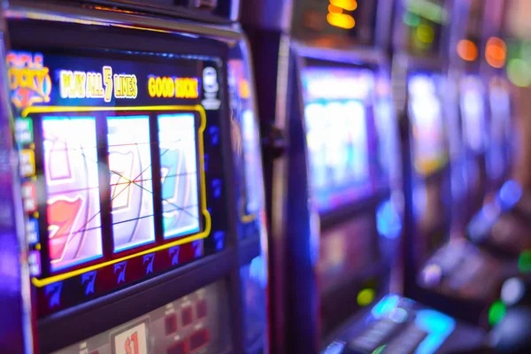 Game lobby showing dice game variants and odds display